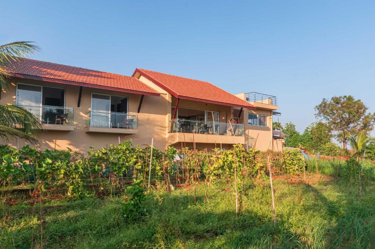 Luna Villa By Stayvista - Lakeside Charm With Terrace, Lush Lawn & Modern Decor Nashik Zewnętrze zdjęcie
