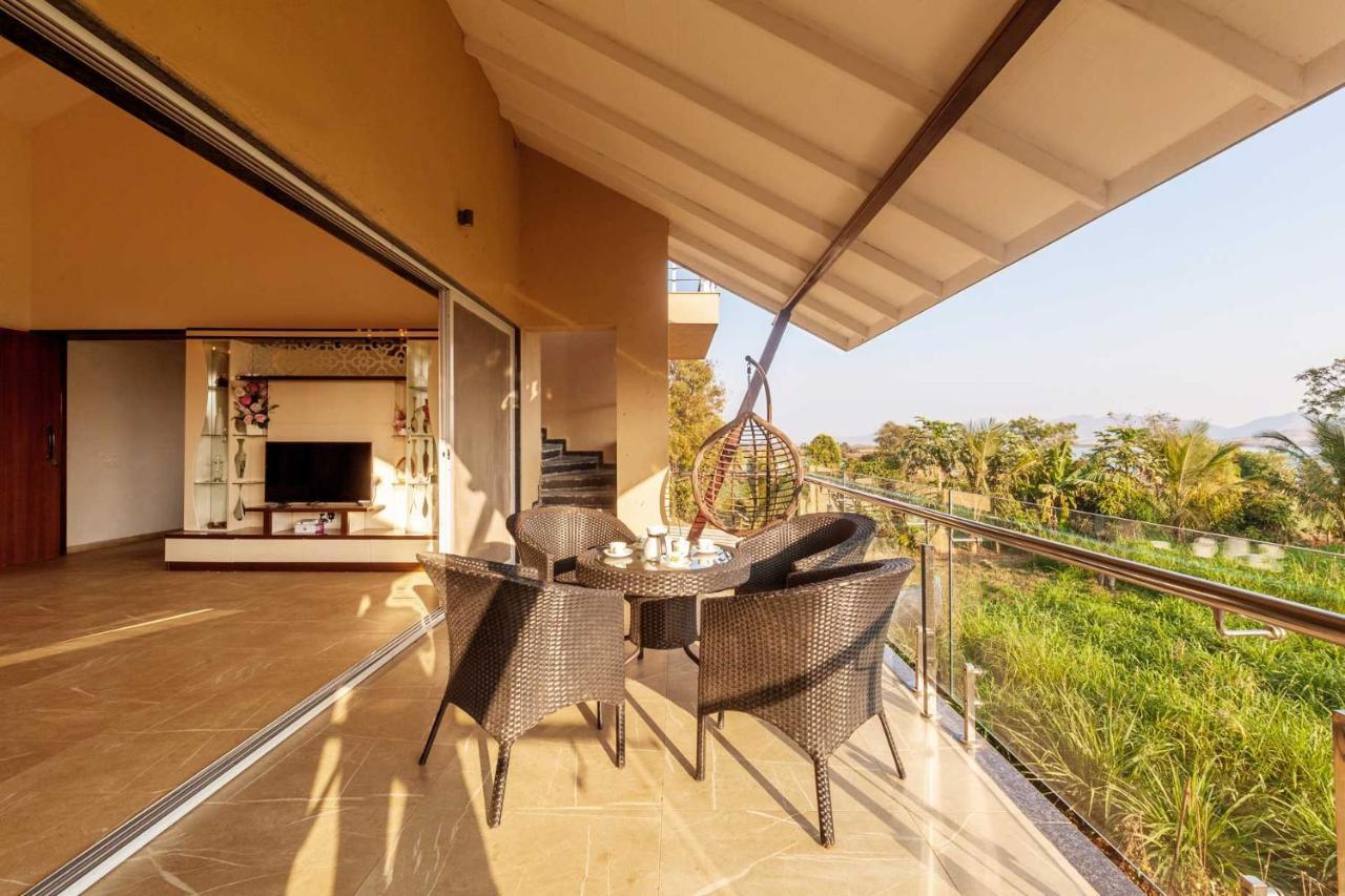 Luna Villa By Stayvista - Lakeside Charm With Terrace, Lush Lawn & Modern Decor Nashik Zewnętrze zdjęcie
