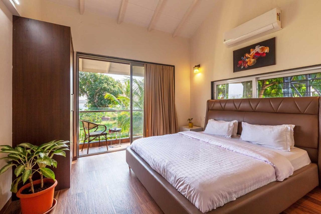 Luna Villa By Stayvista - Lakeside Charm With Terrace, Lush Lawn & Modern Decor Nashik Zewnętrze zdjęcie