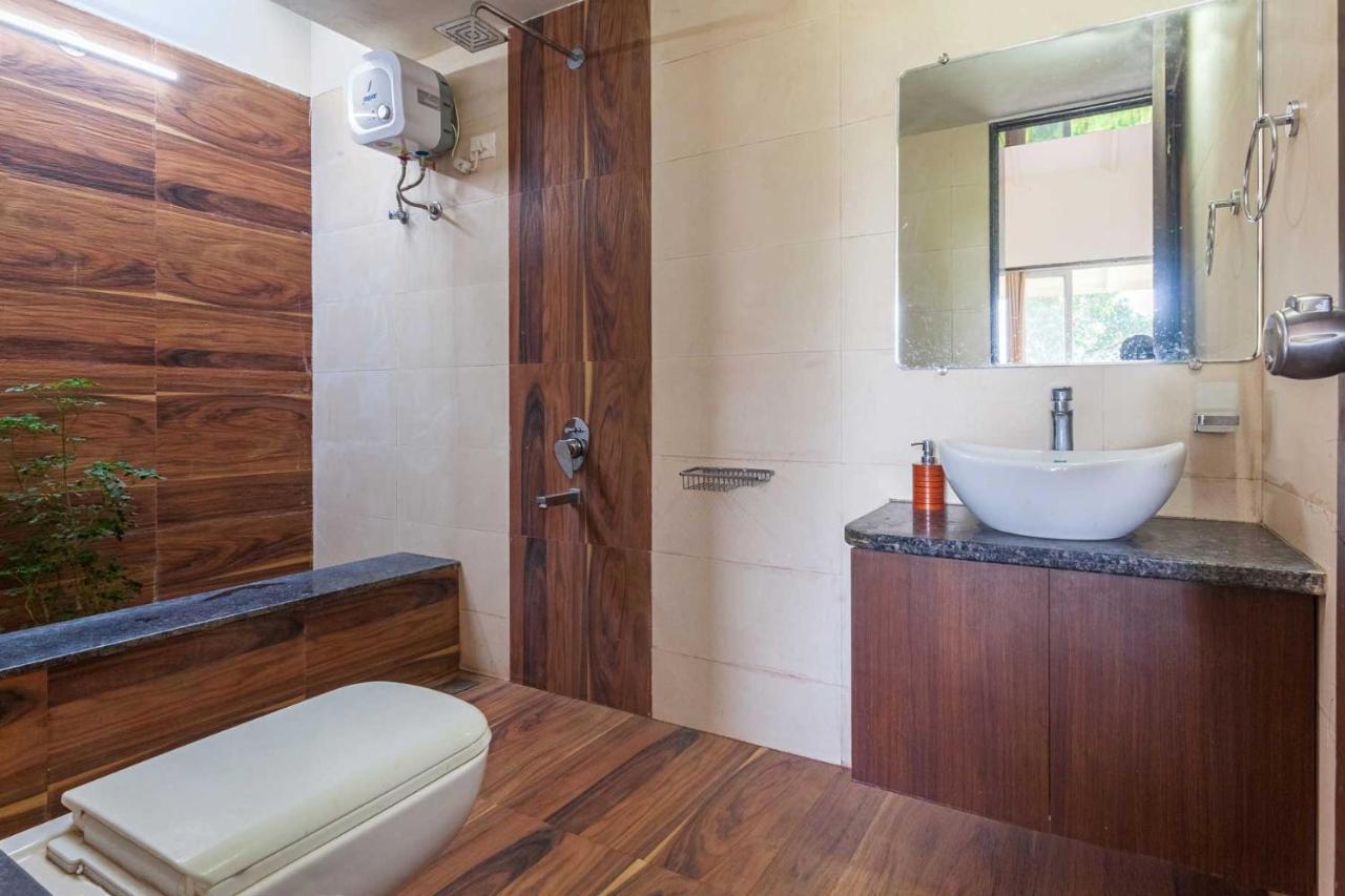 Luna Villa By Stayvista - Lakeside Charm With Terrace, Lush Lawn & Modern Decor Nashik Zewnętrze zdjęcie