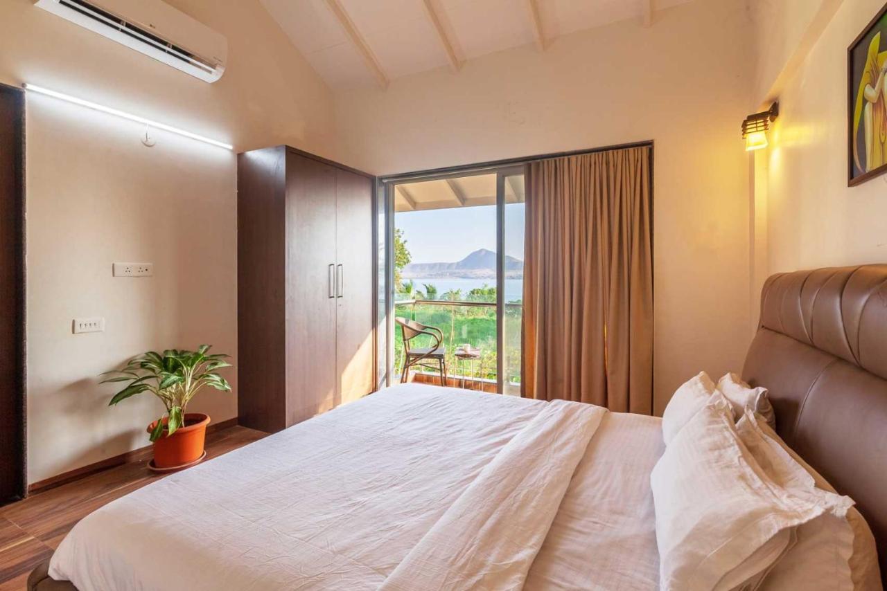Luna Villa By Stayvista - Lakeside Charm With Terrace, Lush Lawn & Modern Decor Nashik Zewnętrze zdjęcie