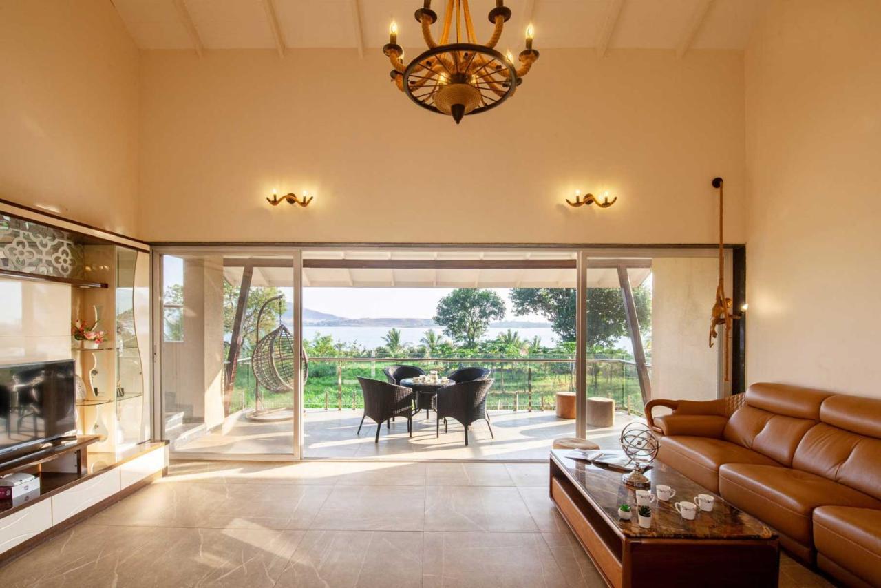 Luna Villa By Stayvista - Lakeside Charm With Terrace, Lush Lawn & Modern Decor Nashik Zewnętrze zdjęcie
